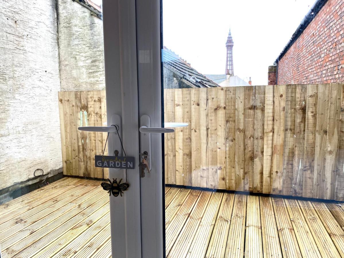 Princess Theatre Beach View Apartments By Blackpool Service Apartments Extérieur photo