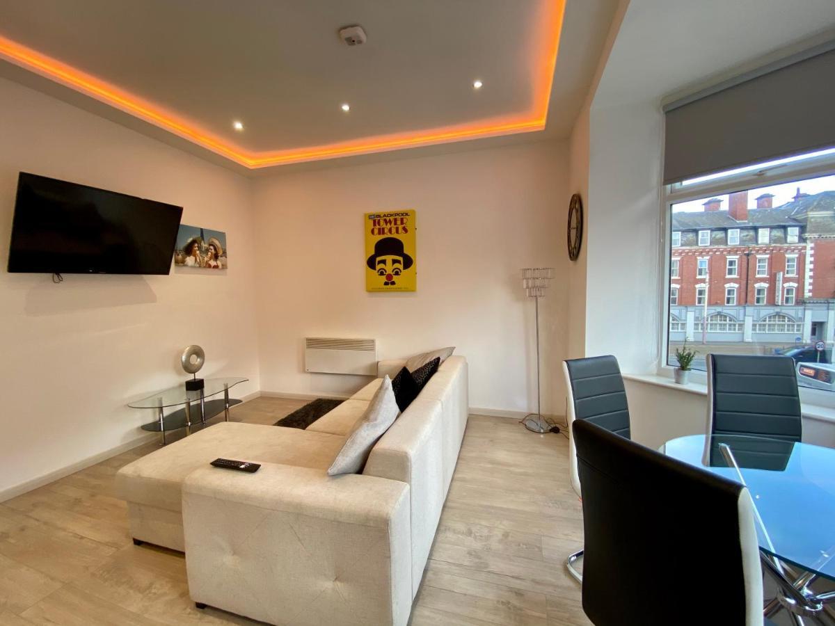 Princess Theatre Beach View Apartments By Blackpool Service Apartments Extérieur photo