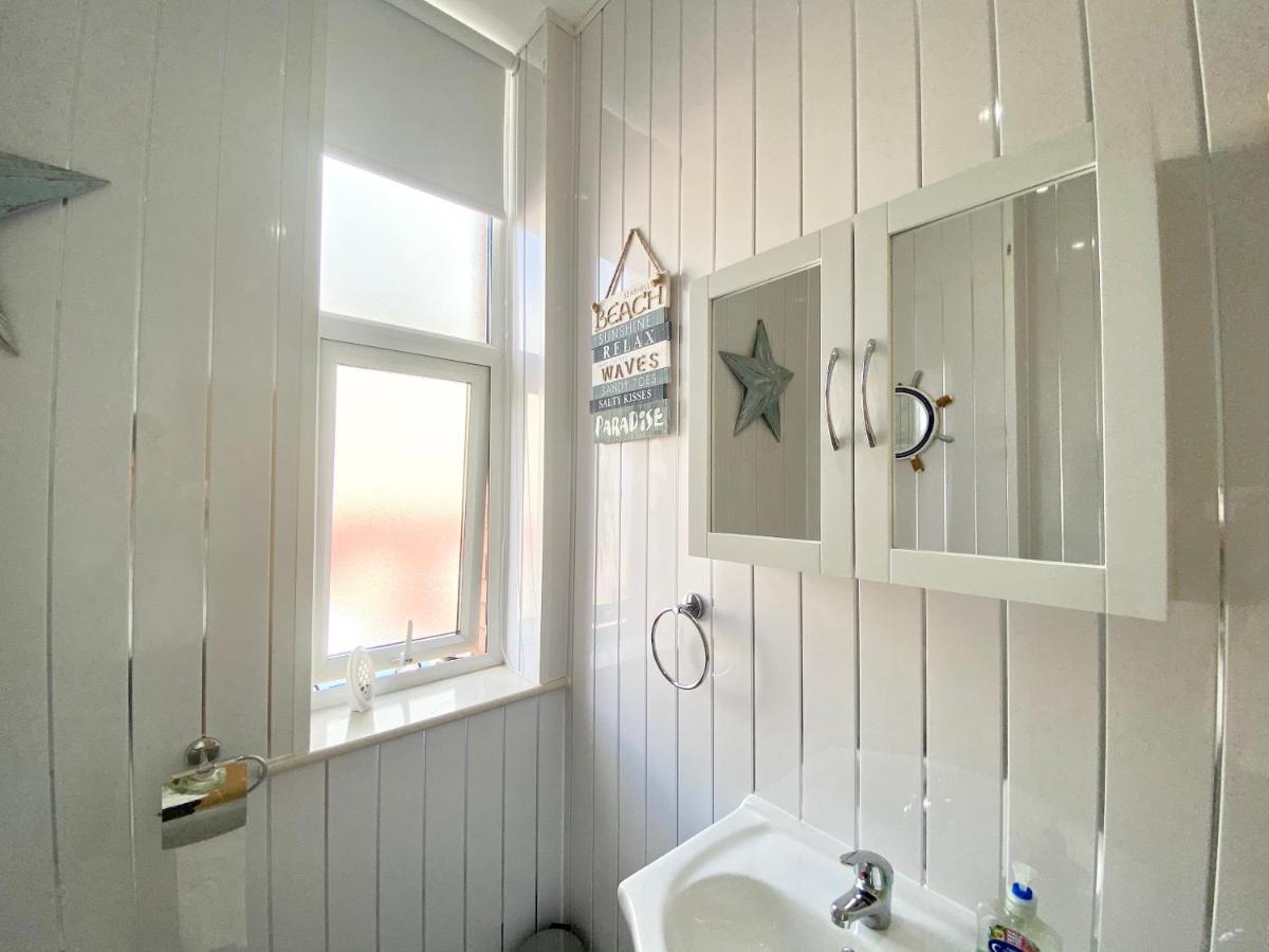 Princess Theatre Beach View Apartments By Blackpool Service Apartments Extérieur photo
